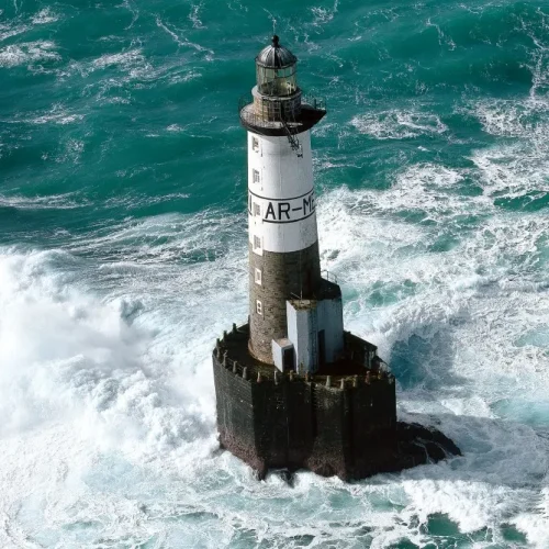 phare d'ar men 2